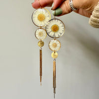 White Daisy Sun Strands with Gold Fringe