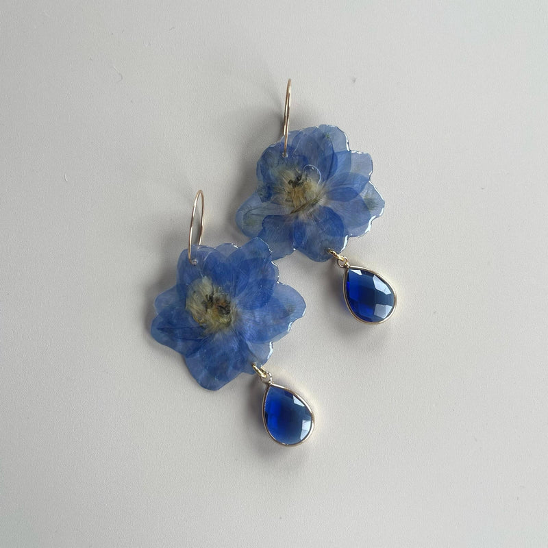 Frameless Delphinium with Sapphire and Hoops