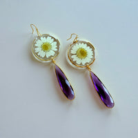 White Daisy with Amethyst Teardrop in Gold Vermeil