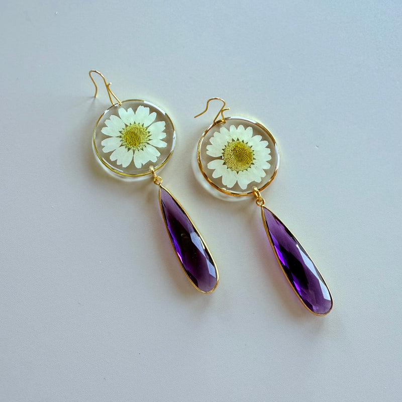 White Daisy with Amethyst Teardrop in Gold Vermeil
