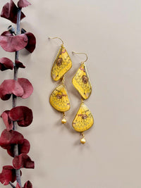 Chained Loepa formosensis Moth Wings with Golden Pearl