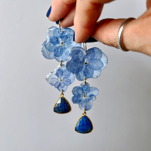 2-Tiered Frameless Blue Hydrangea with Lapis Lazuli in gold