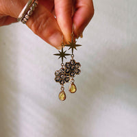 Dainty Queen Anne's Lace Black Honeycomb with Citrine