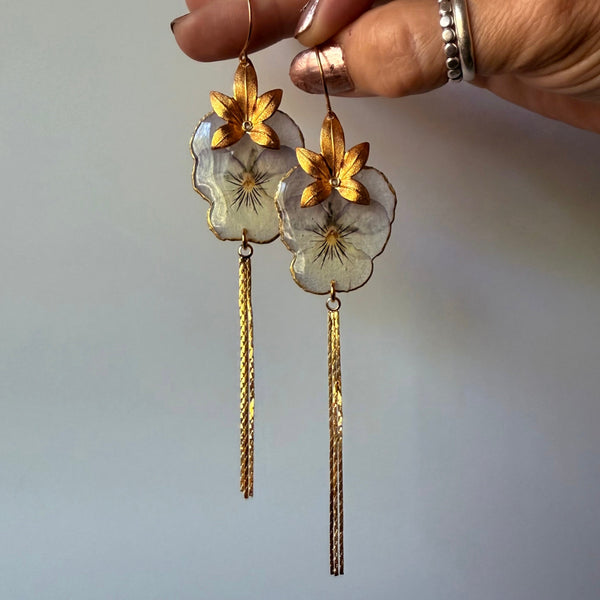 Crowned Gold Leaf Edged Pansy with Gold Tassel