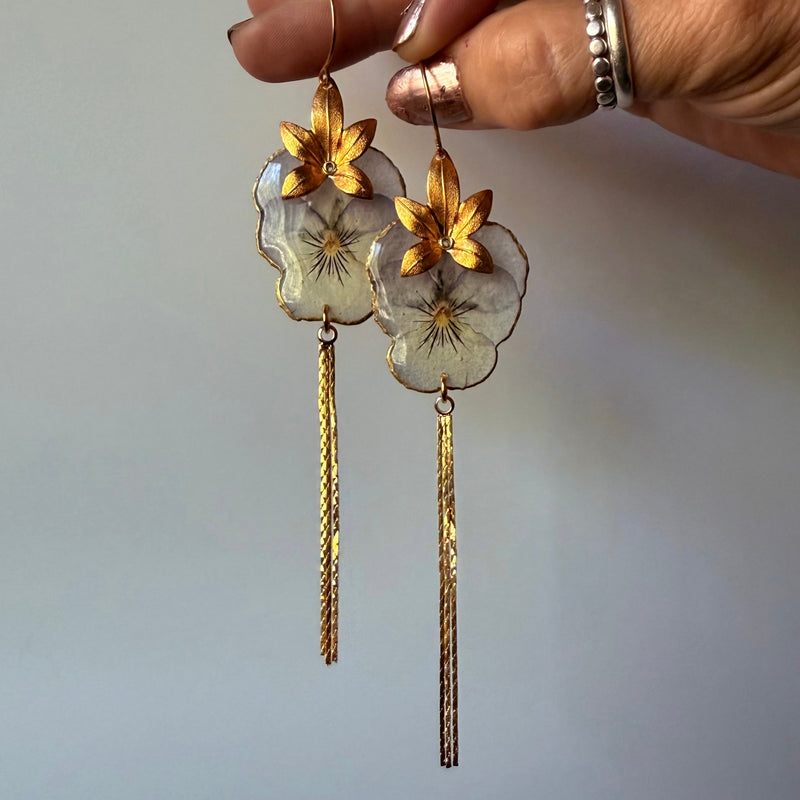 Crowned Gold Leaf Edged Pansy with Gold Tassel