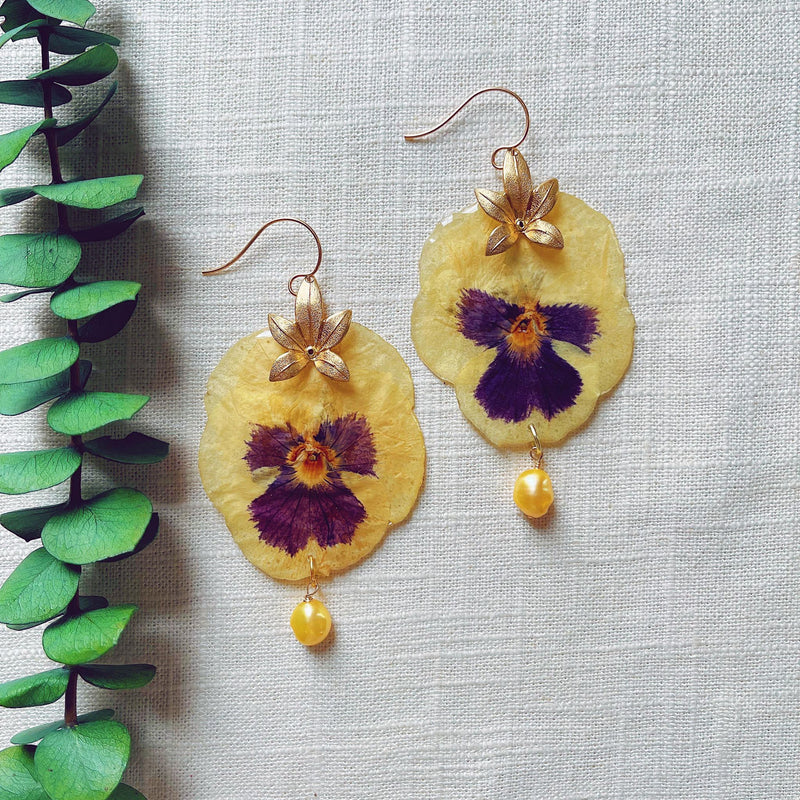 Frameless Pale Yellow Pansies with Yellow Freshwater Pearl