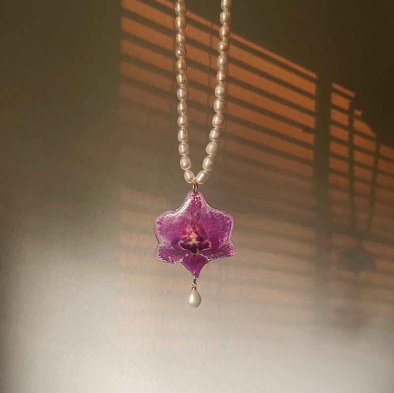 Frameless Purple Orchid and Freshwater Pearl Necklace