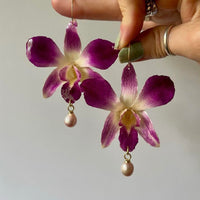 Pinkish Purple Ombre Smaller Orchid with Freshwater Pearl