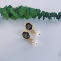 Queen Anne's Lace on Pearl Slate Gold Stud with Freshwater Pearl