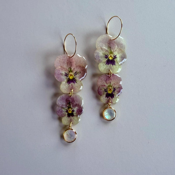 2-Tiered Pink & Cream Pansies with Mother of Pearl
