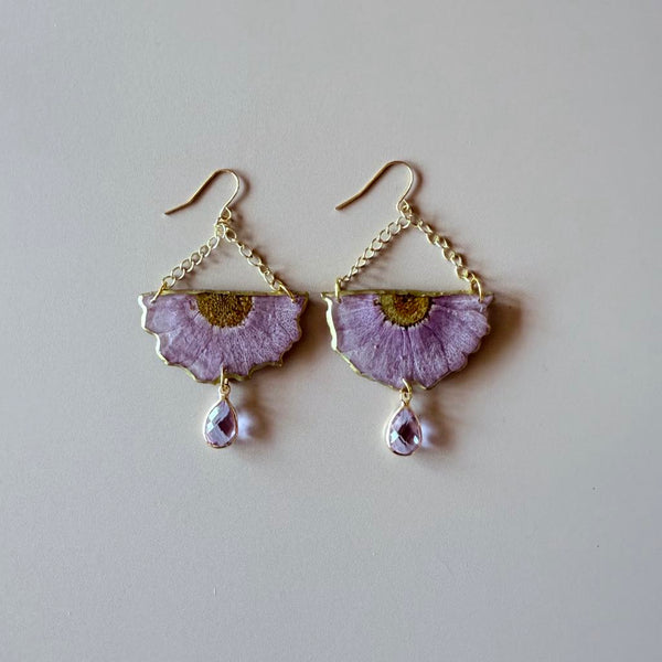 Gold Leaf Split Marguerite Daisies with Chains and Amethyst Crystals