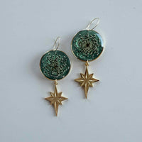 Queen Anne’s Lace Green Moon and Star