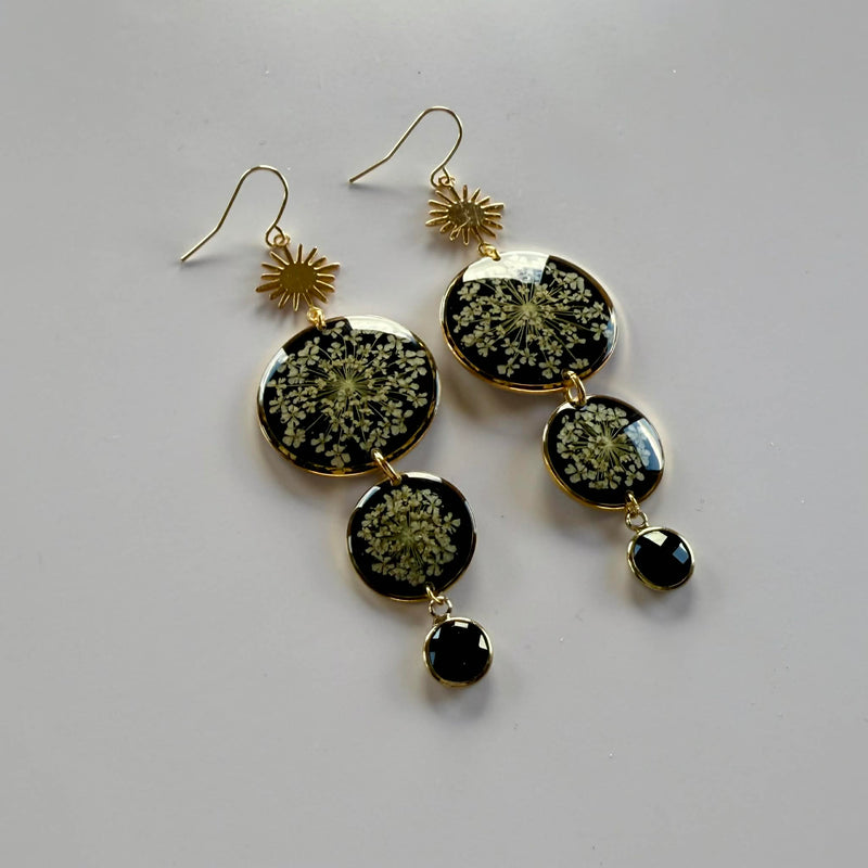 2-Tiered Queen Anne's Lace with Black Tourmaline