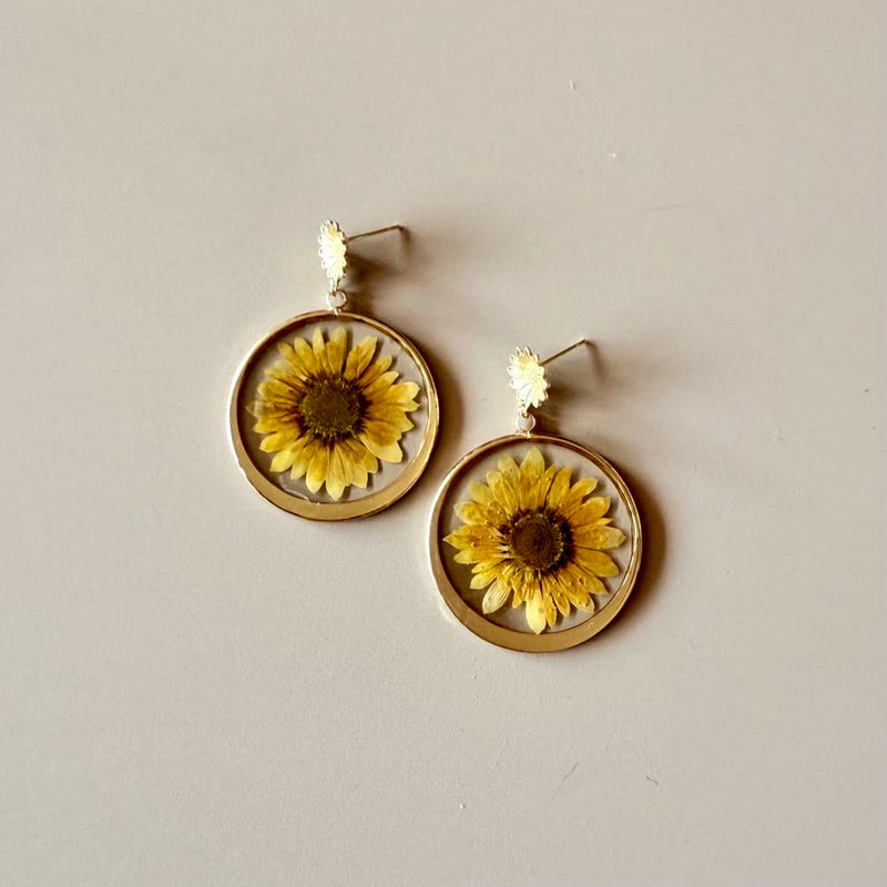 Sunflower Daisy Blossoms with Gold Sunflower Stud