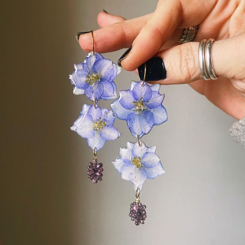 2-Tiered Frameless Purple Larkspur with Grape Charm