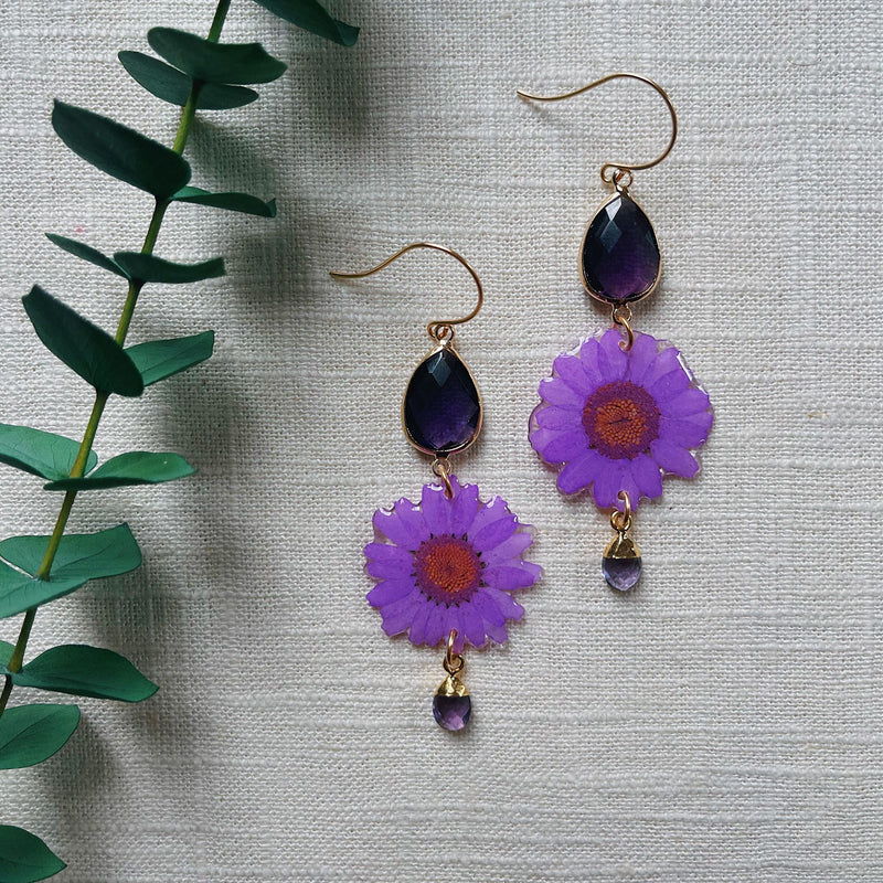 Frameless Purple Daisy with Double Amethyst