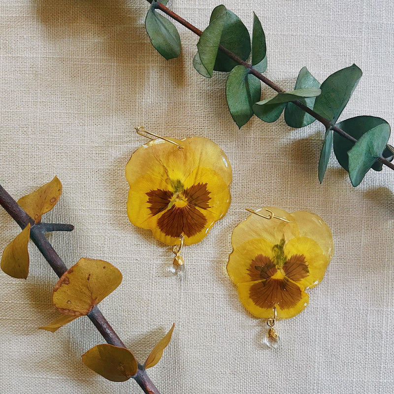 Frameless Yellow & Burgundy Pansies with Quartz Crystals