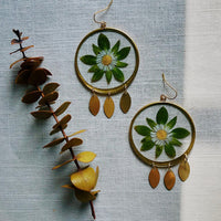 Large Strawberry Leaves & White Daisy Dangles