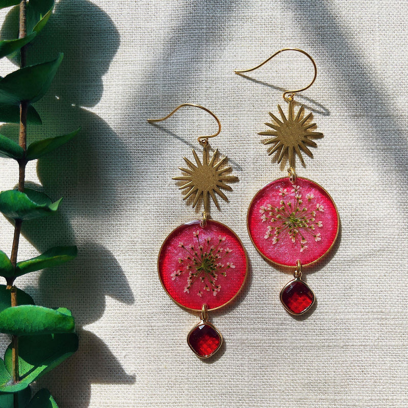 Queen Anne’s Lace Pomegranate with Star & Cherry Quartz
