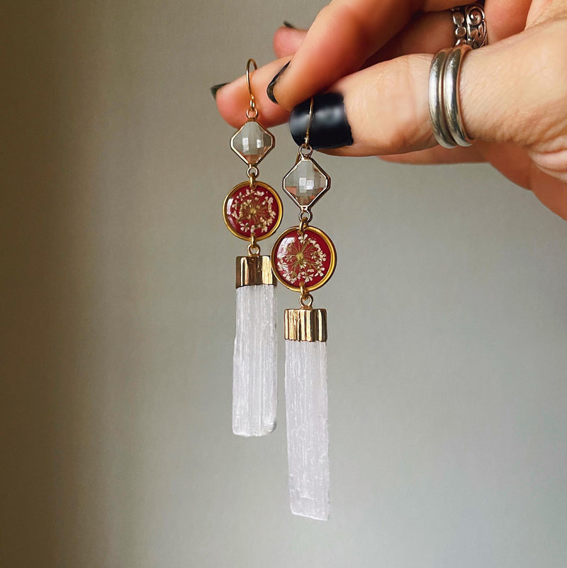 Queen Anne's Lace on Garnet with Clear Quartz & Selenite