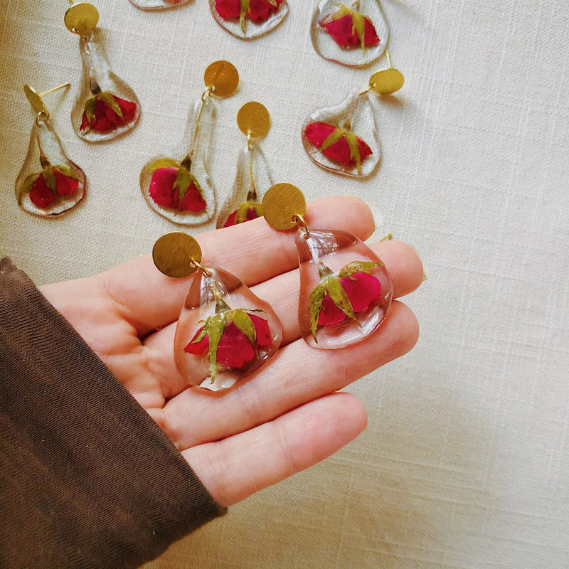 Preserved Roses with gold studs