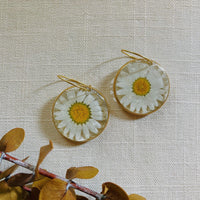 Small White Daisy Rounds with hoops